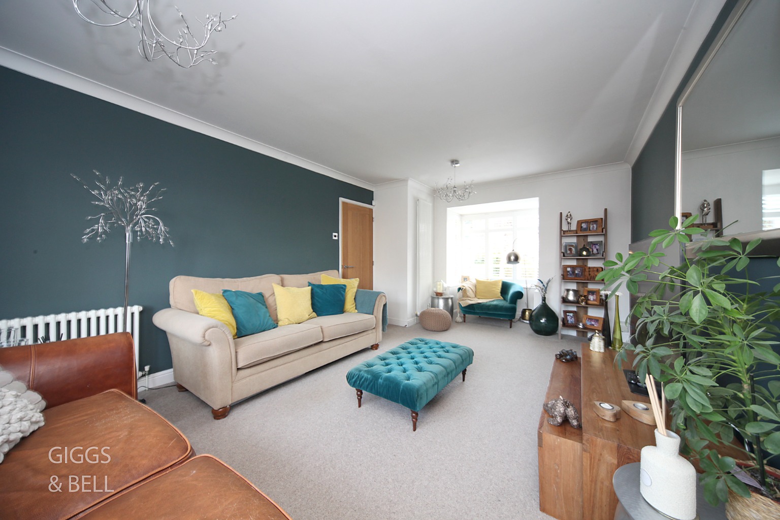 4 bed detached house for sale in Beckham Close, Luton 3