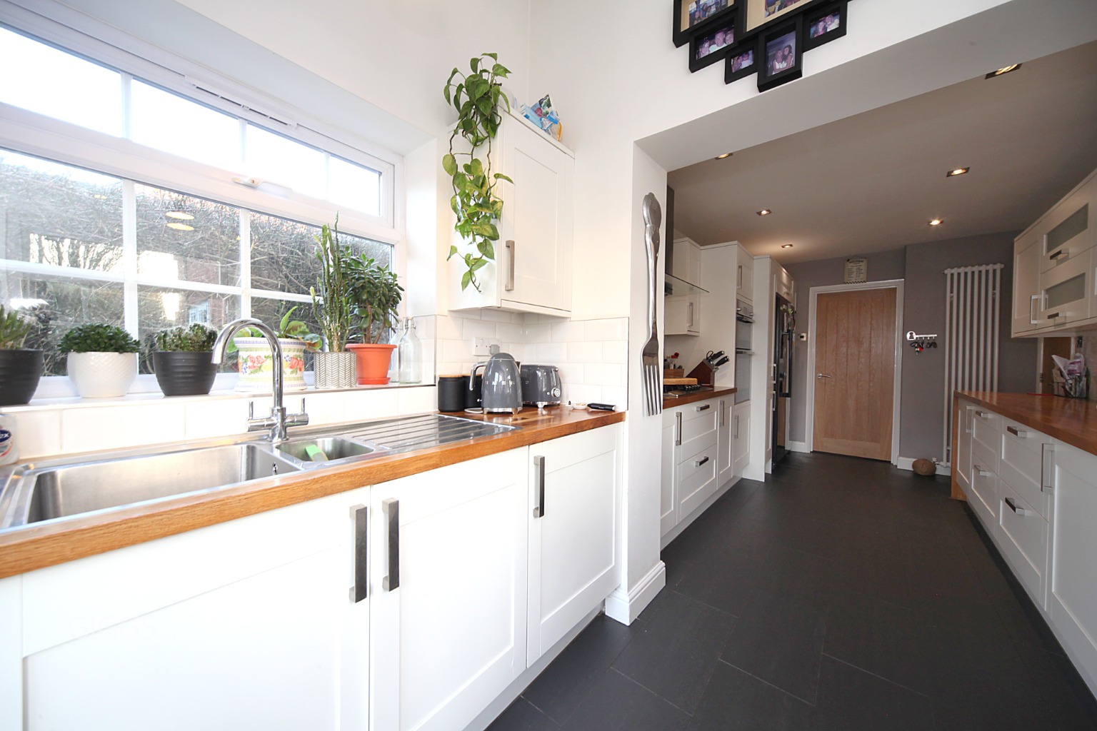 4 bed detached house for sale in Beckham Close, Luton 6