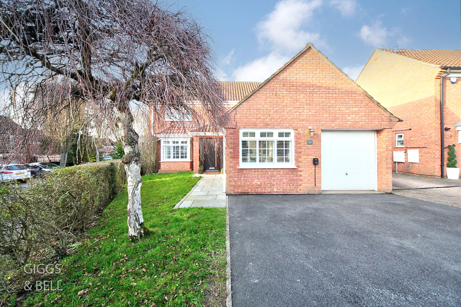 4 bed detached house for sale in Beckham Close, Luton 23