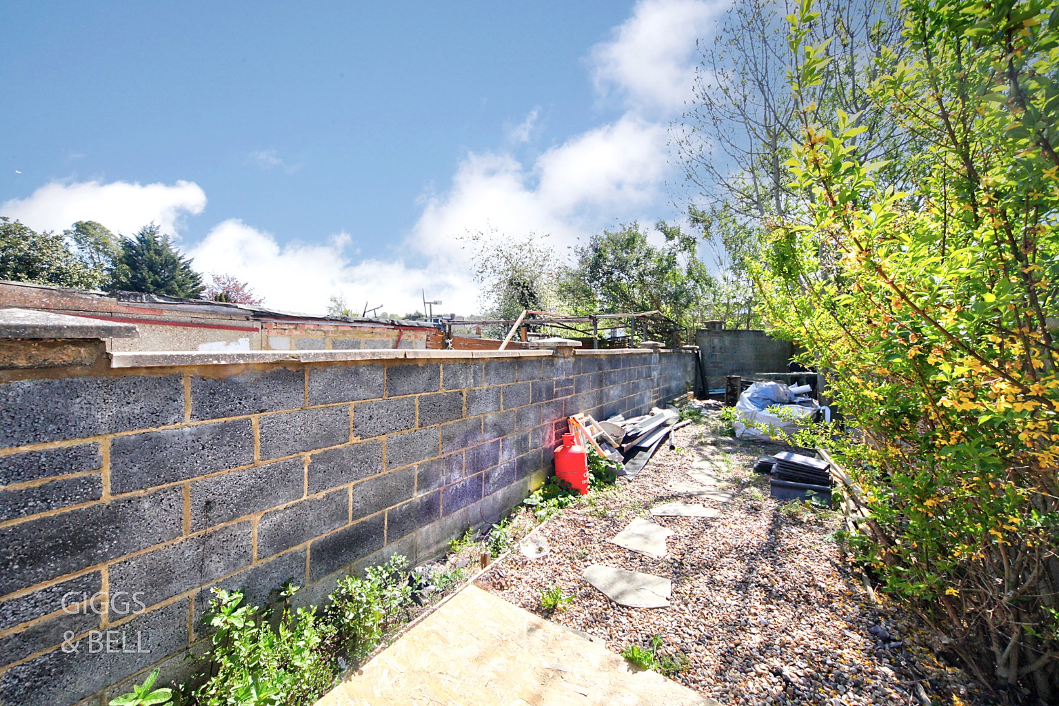3 bed semi-detached house for sale in Dallow Road, Luton 15