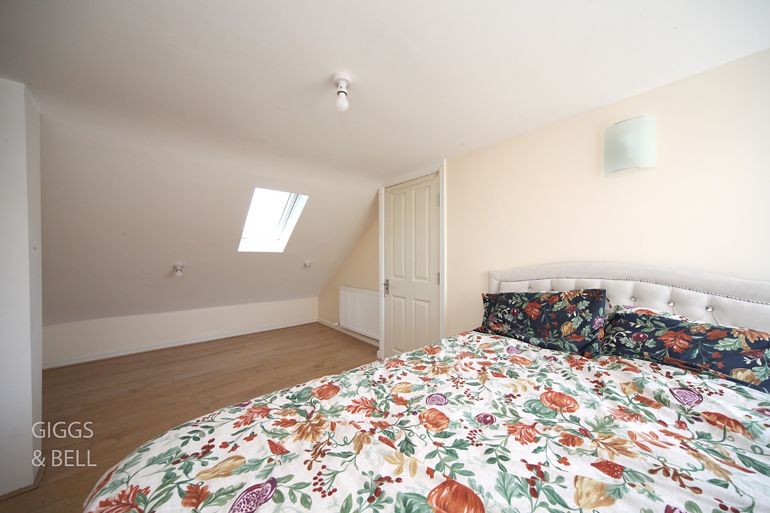 3 bed semi-detached house for sale in Dallow Road, Luton 12