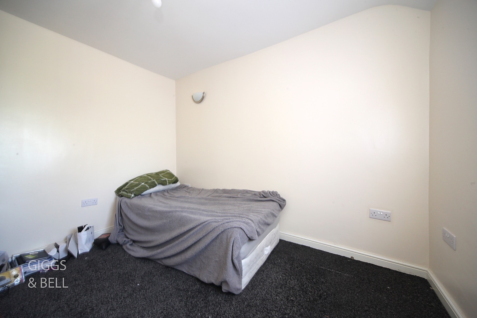 3 bed semi-detached house for sale in Dallow Road, Luton  - Property Image 11