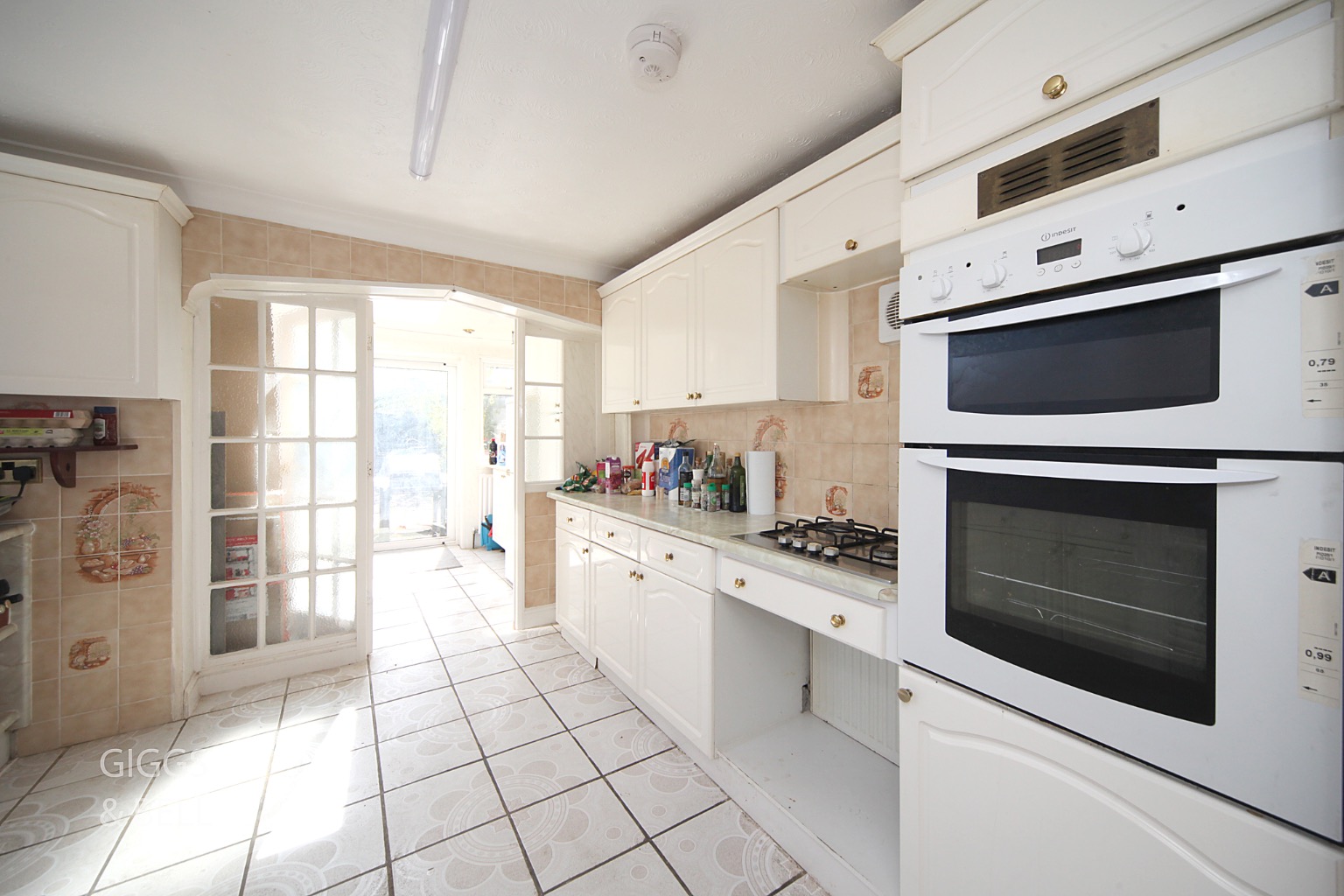 3 bed semi-detached house for sale in Dallow Road, Luton  - Property Image 8