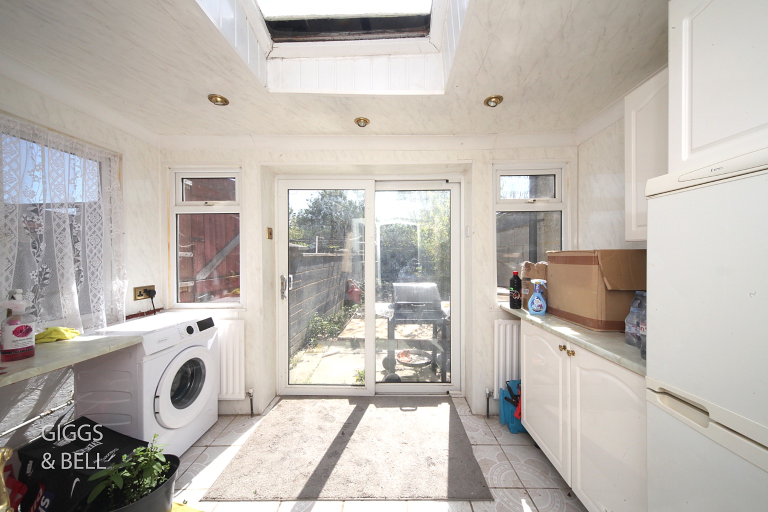 3 bed semi-detached house for sale in Dallow Road, Luton 8