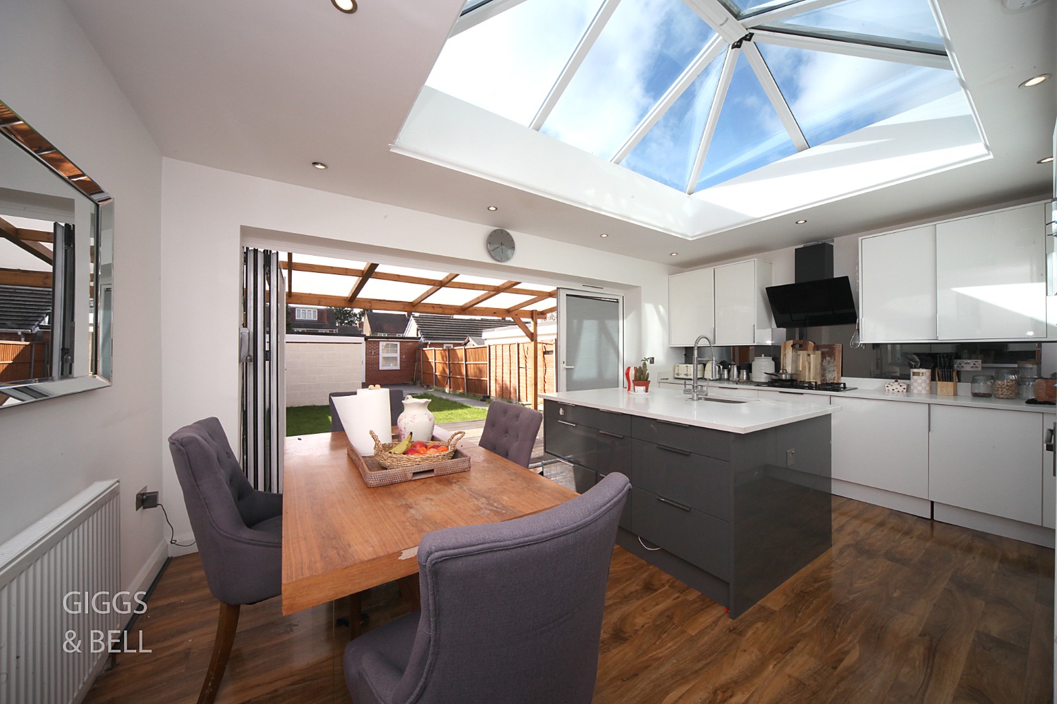 3 bed semi-detached house for sale in Durham Road, Luton  - Property Image 6