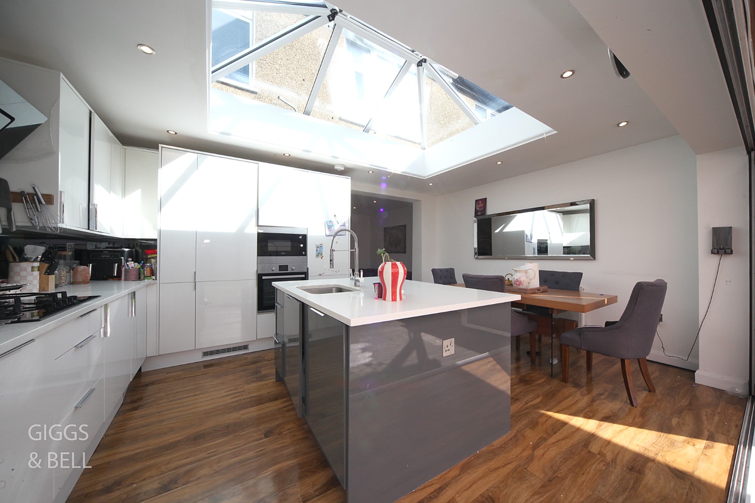 3 bed semi-detached house for sale in Durham Road, Luton  - Property Image 7