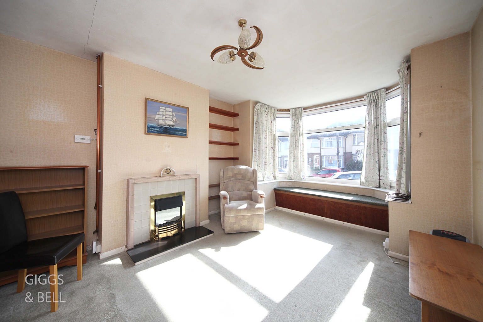 3 bed semi-detached house for sale in Meyrick Avenue, Luton 1