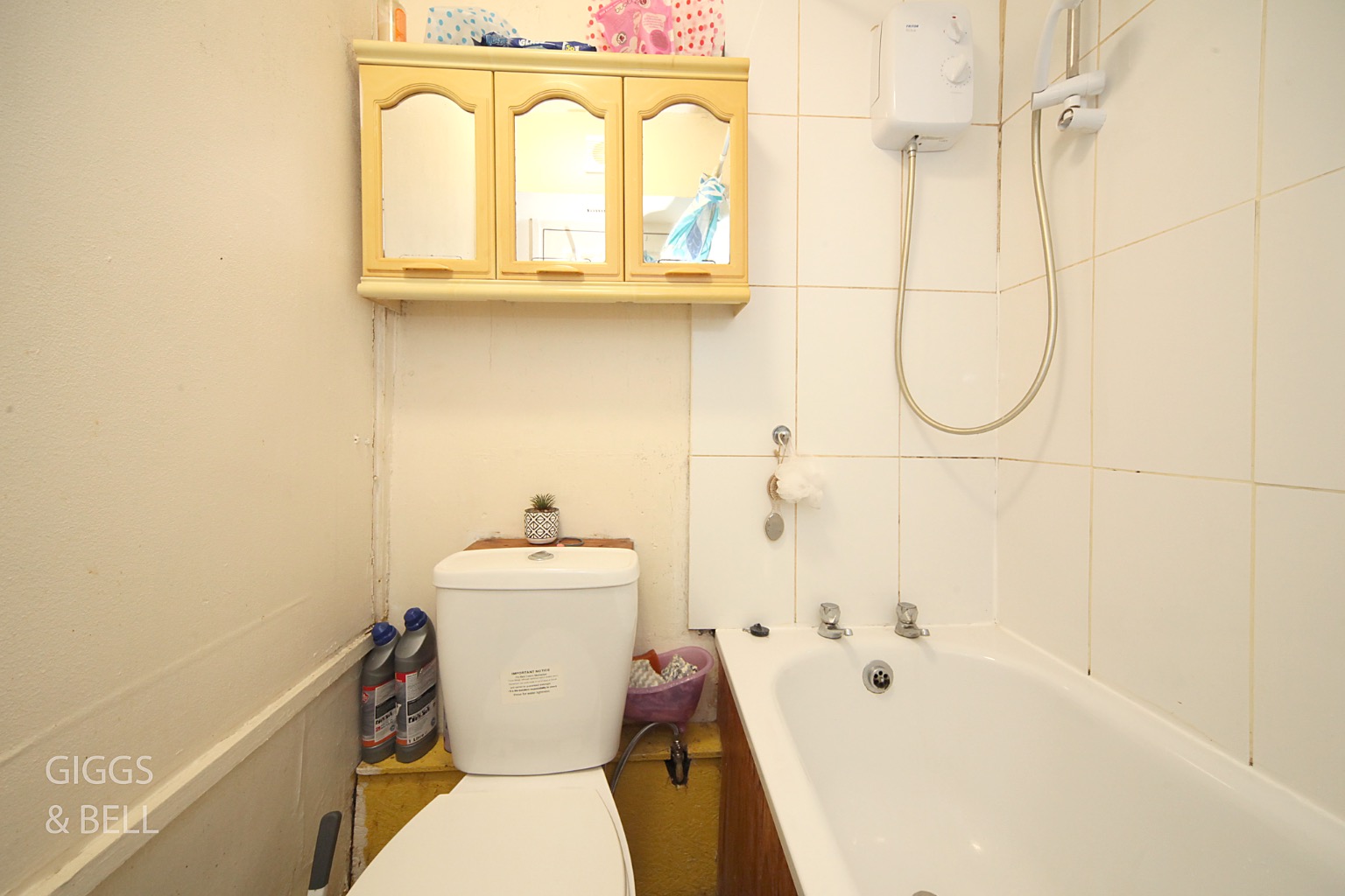 2 bed ground floor flat for sale in Downs Road, Bedfordshire  - Property Image 12