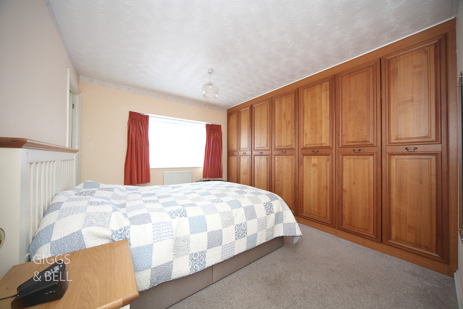 3 bed detached house for sale in Besford Close, Luton 9