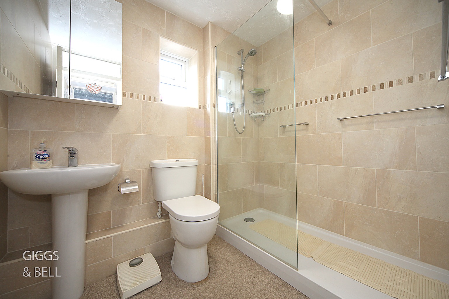 3 bed detached house for sale in Besford Close, Luton  - Property Image 12