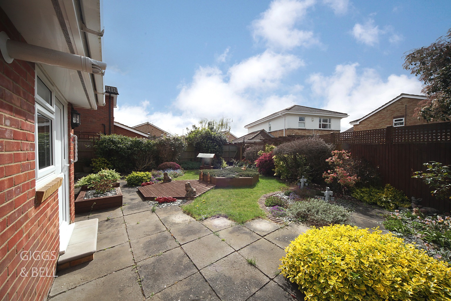 3 bed detached house for sale in Besford Close, Luton 17