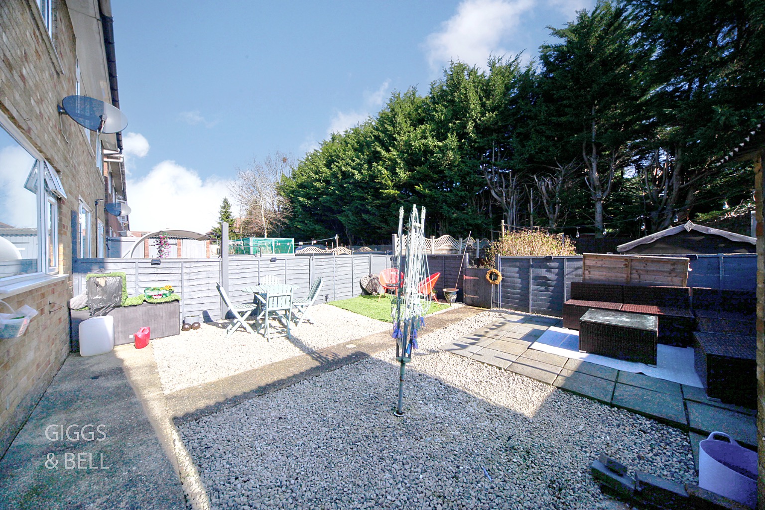 2 bed maisonette for sale in Birchen Grove, Luton 10