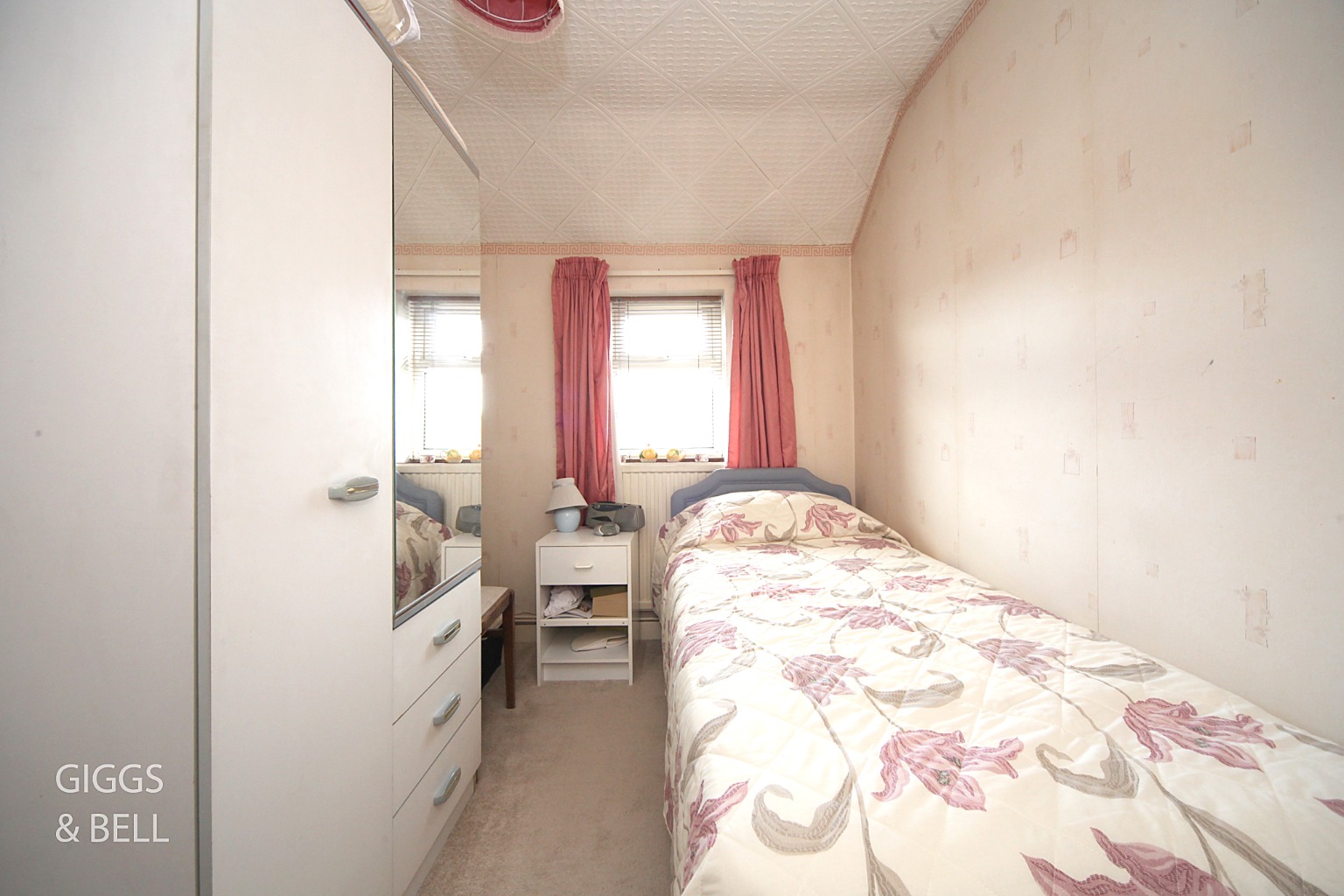 3 bed semi-detached house for sale in Chesford Road, Luton 14