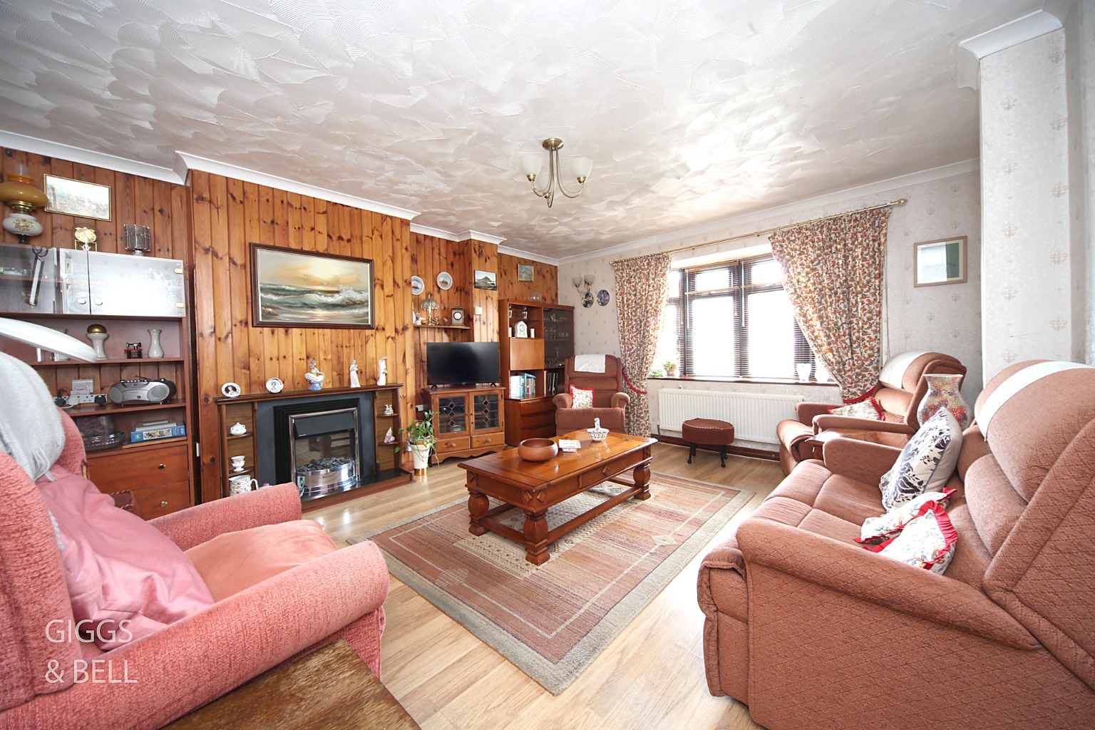 3 bed semi-detached house for sale in Chesford Road, Luton 1