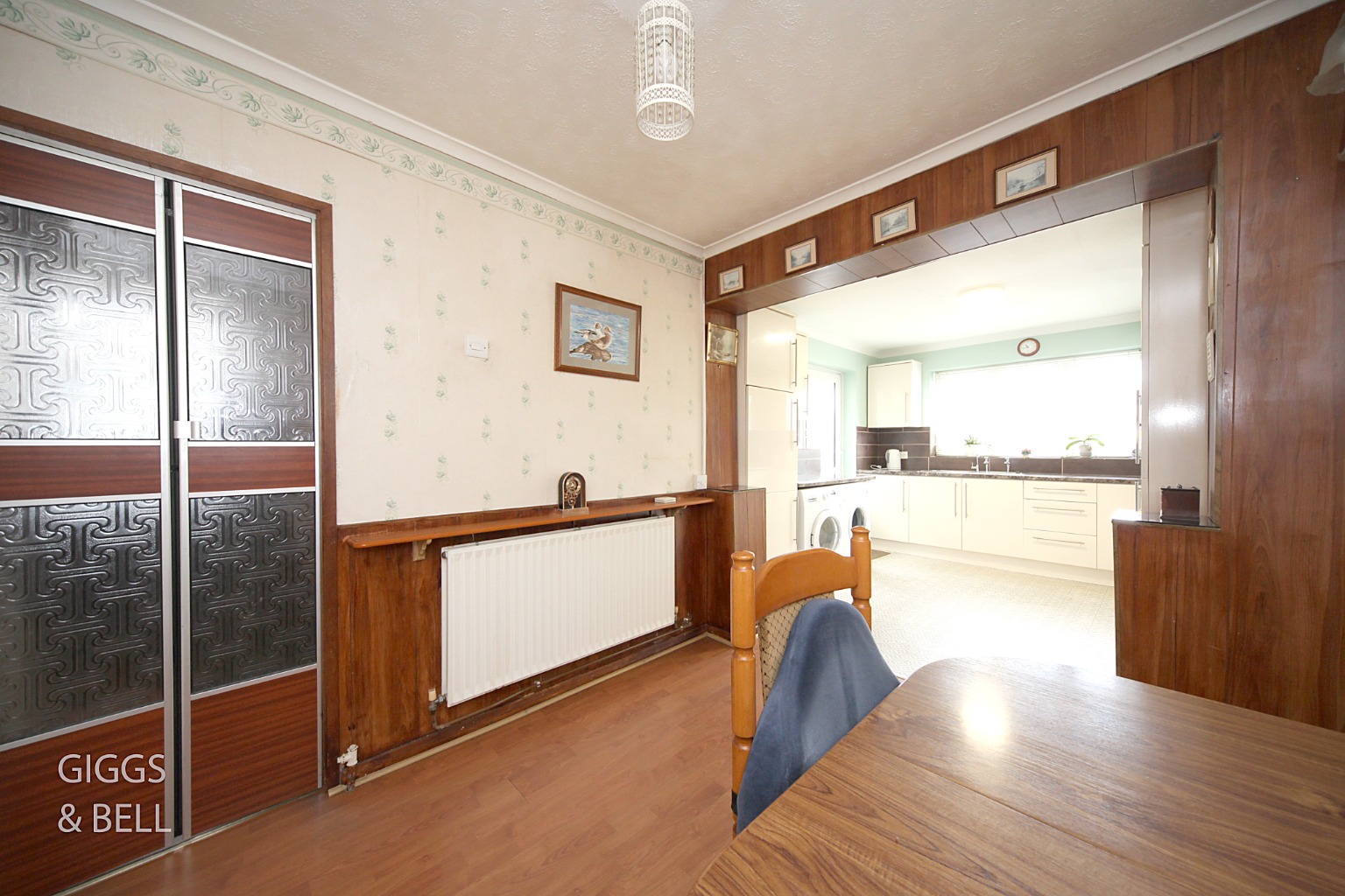 3 bed semi-detached house for sale in Chesford Road, Luton  - Property Image 4