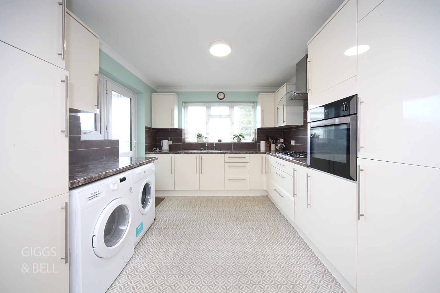 3 bed semi-detached house for sale in Chesford Road, Luton 8