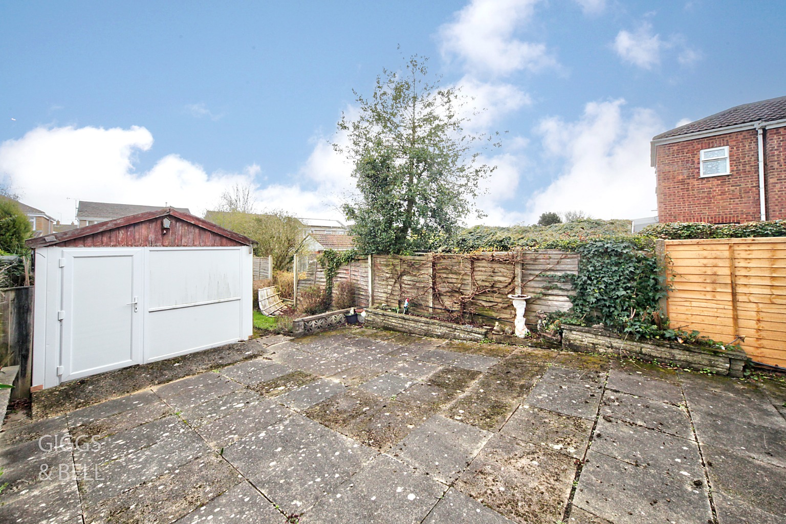 3 bed semi-detached house for sale in Chesford Road, Luton 17