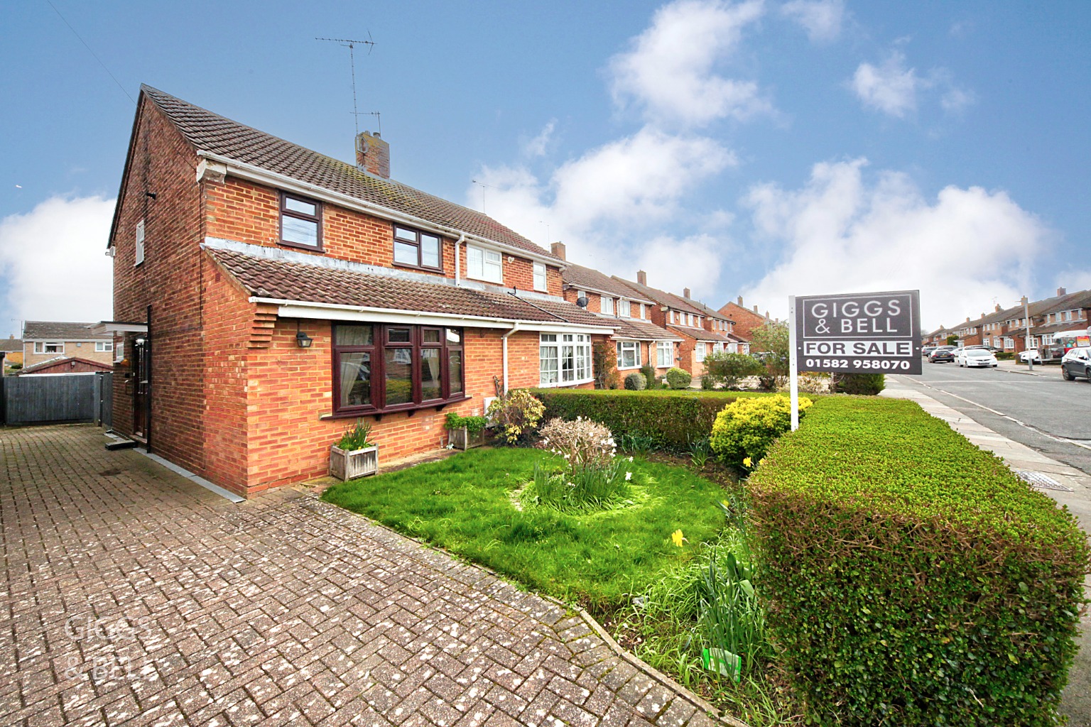 3 bed semi-detached house for sale in Chesford Road, Luton, LU2 