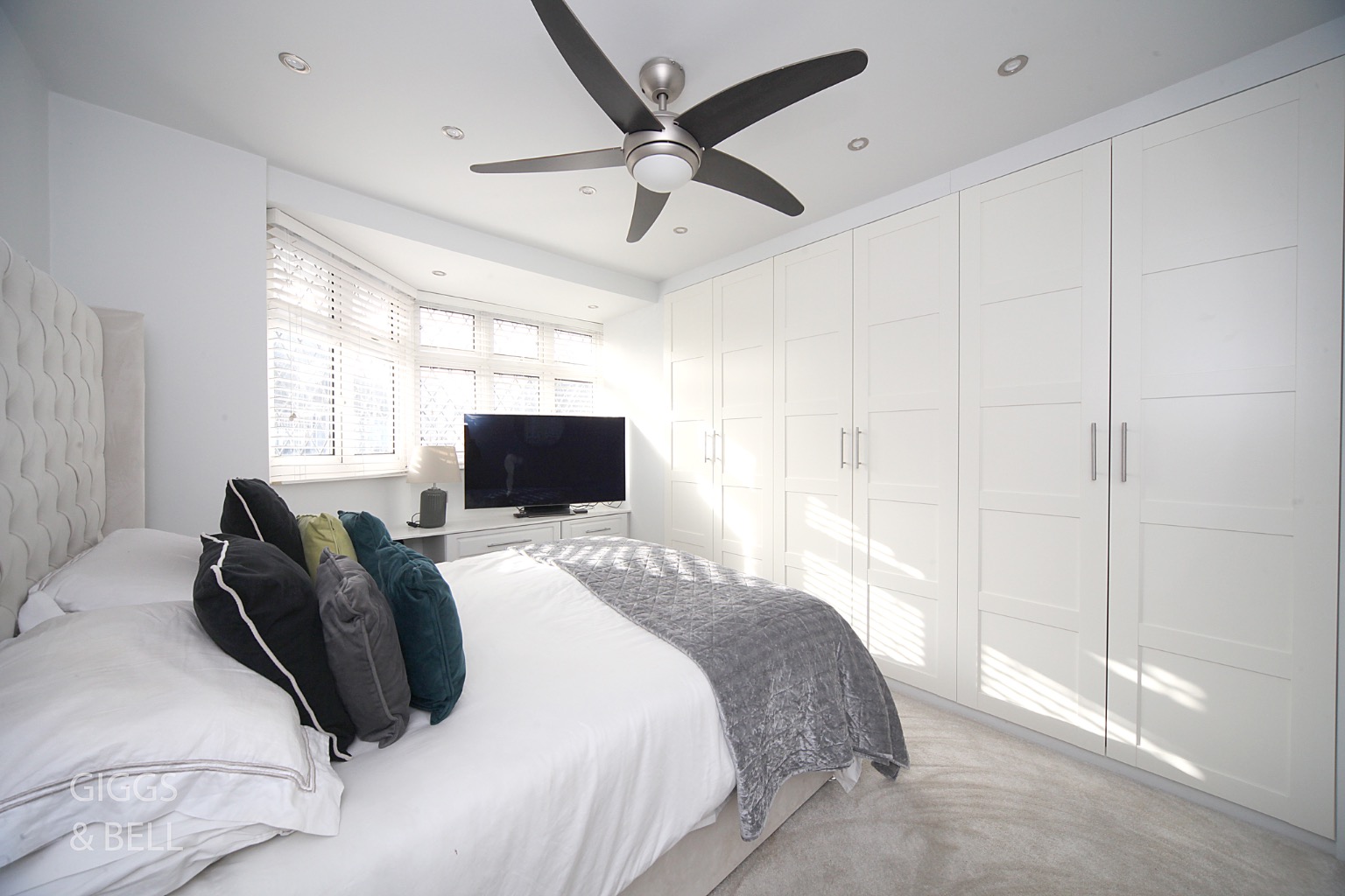 3 bed semi-detached house for sale in Rosslyn Crescent, Luton 16