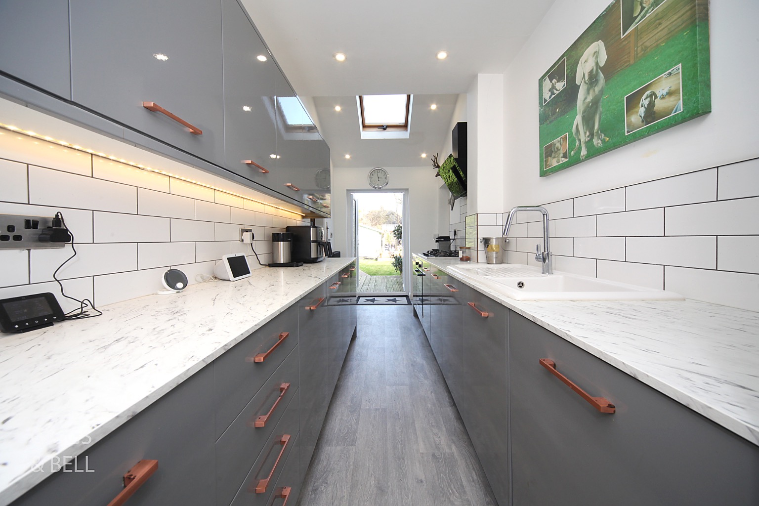 3 bed semi-detached house for sale in Rosslyn Crescent, Luton  - Property Image 10