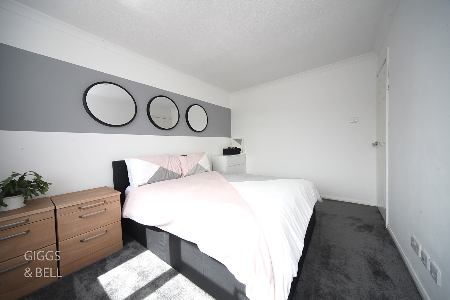3 bed detached house for sale in Hazelwood Close, Luton  - Property Image 17