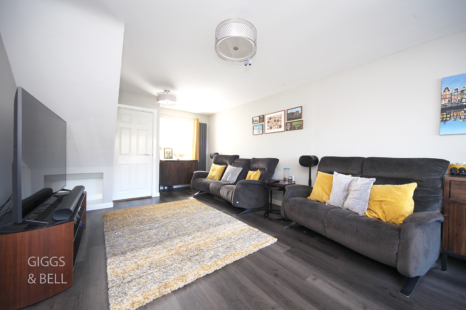 3 bed detached house for sale in Hazelwood Close, Luton 7