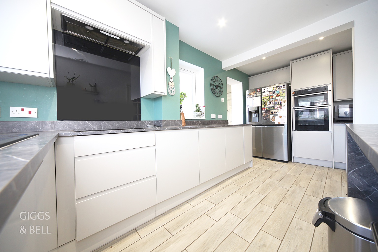 3 bed detached house for sale in Hazelwood Close, Luton 9
