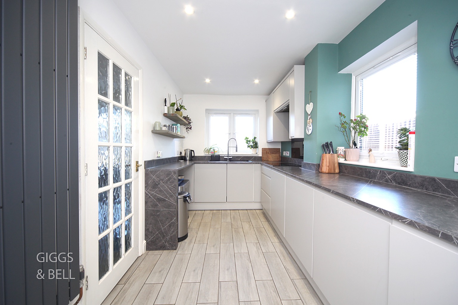3 bed detached house for sale in Hazelwood Close, Luton 11