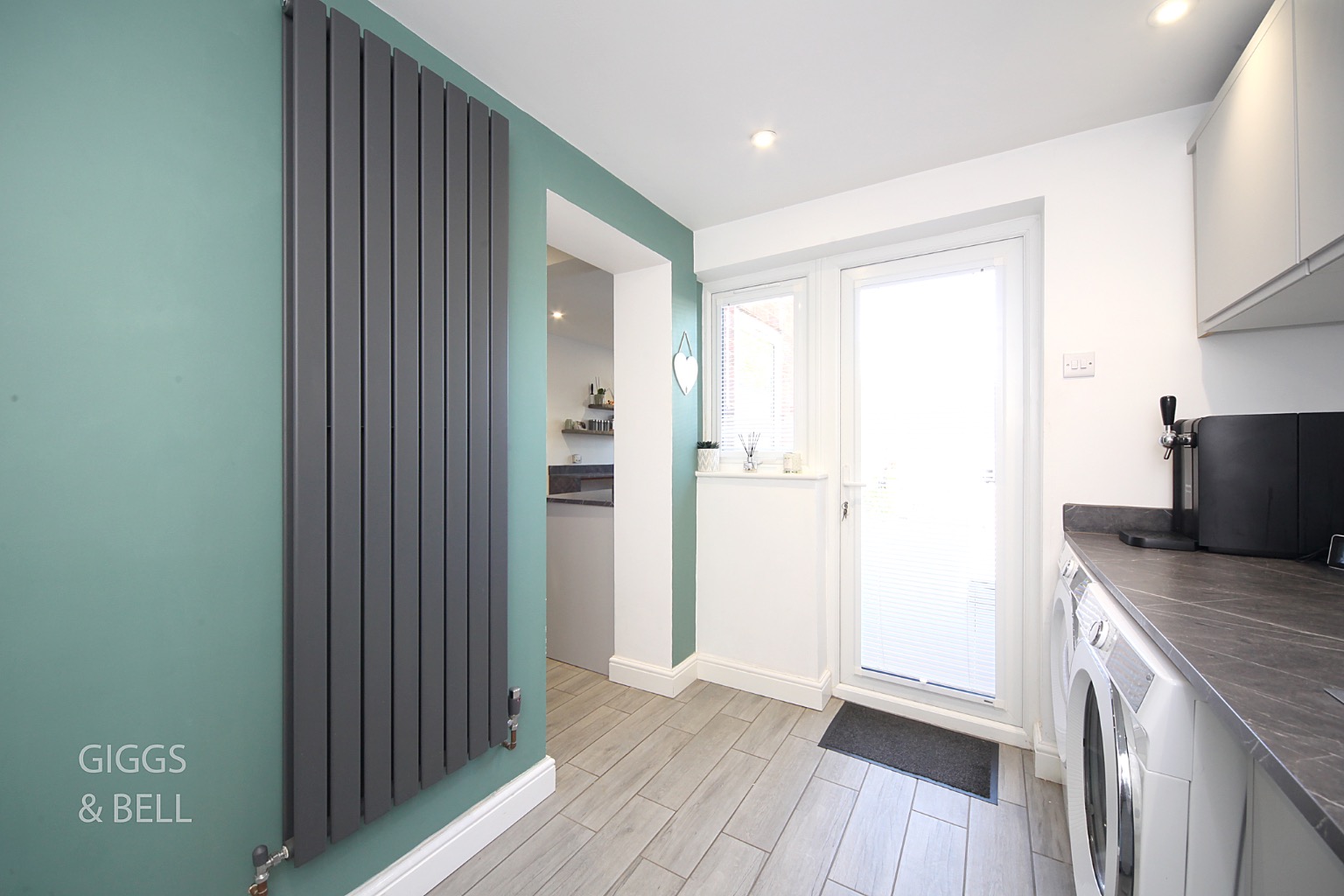 3 bed detached house for sale in Hazelwood Close, Luton  - Property Image 11