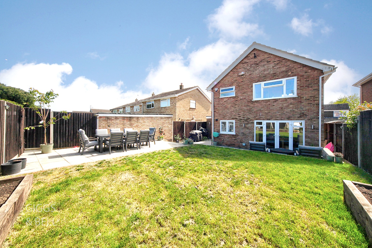 3 bed detached house for sale in Hazelwood Close, Luton 25