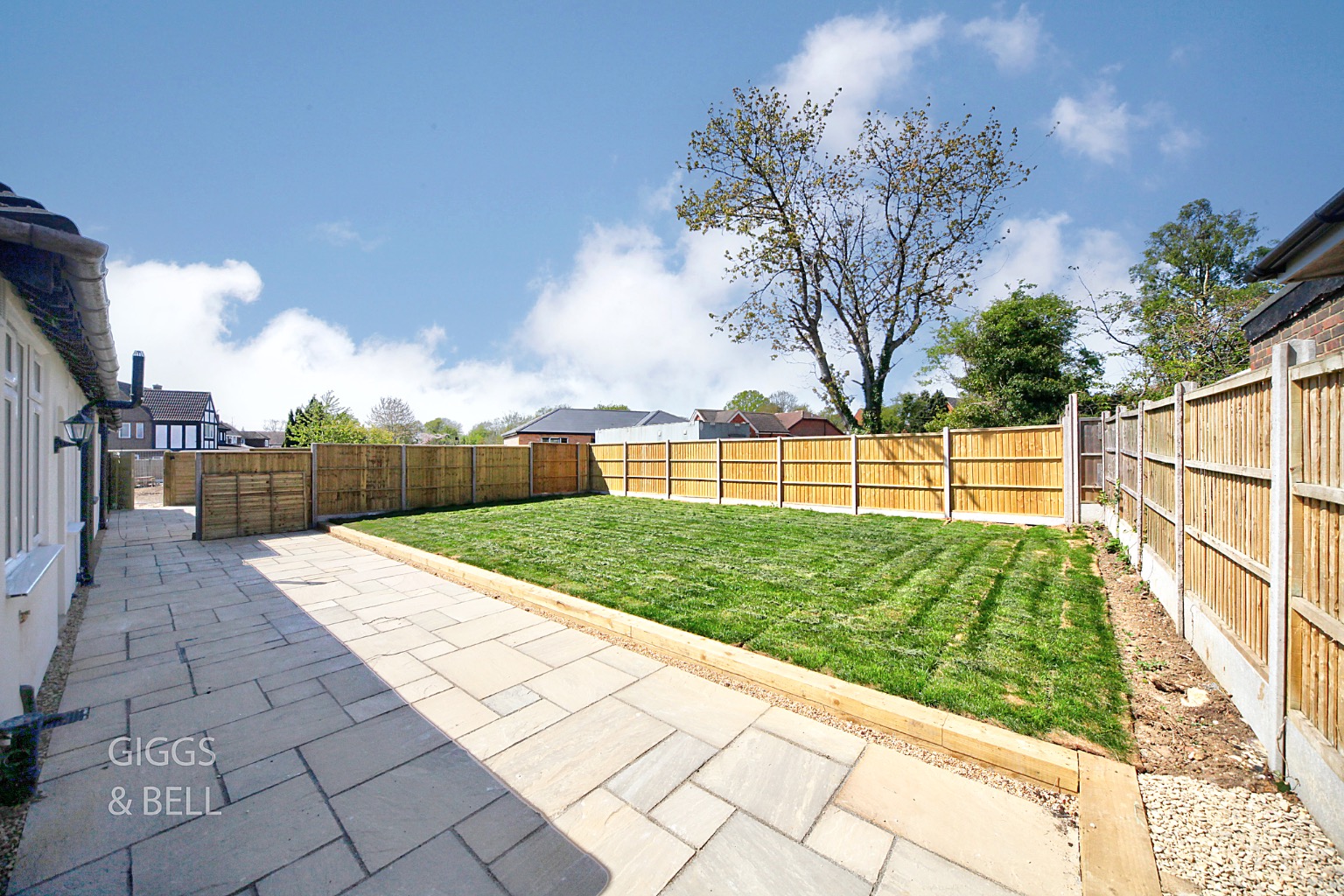 3 bed semi-detached bungalow for sale in Ashcroft Road, Luton 6