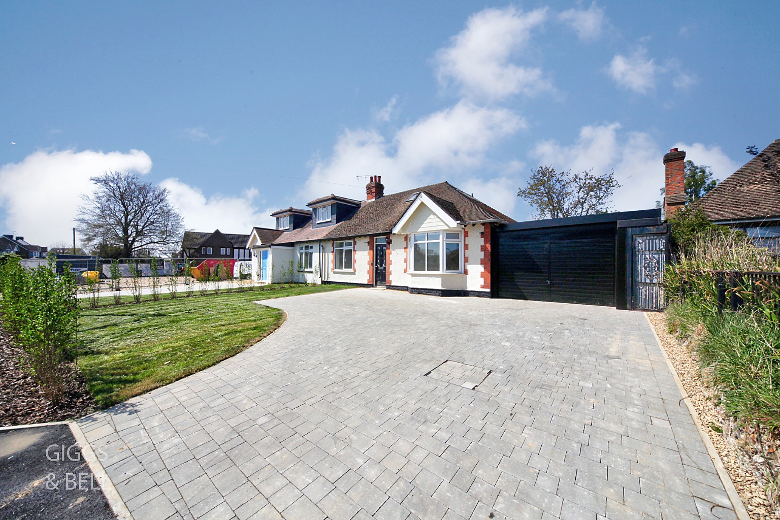 3 bed semi-detached bungalow for sale in Ashcroft Road, Luton  - Property Image 2