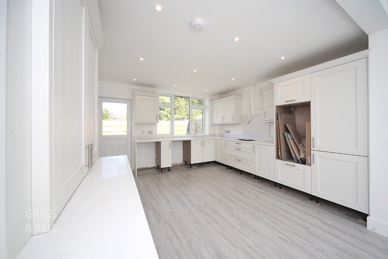 3 bed semi-detached bungalow for sale in Ashcroft Road, Luton 3