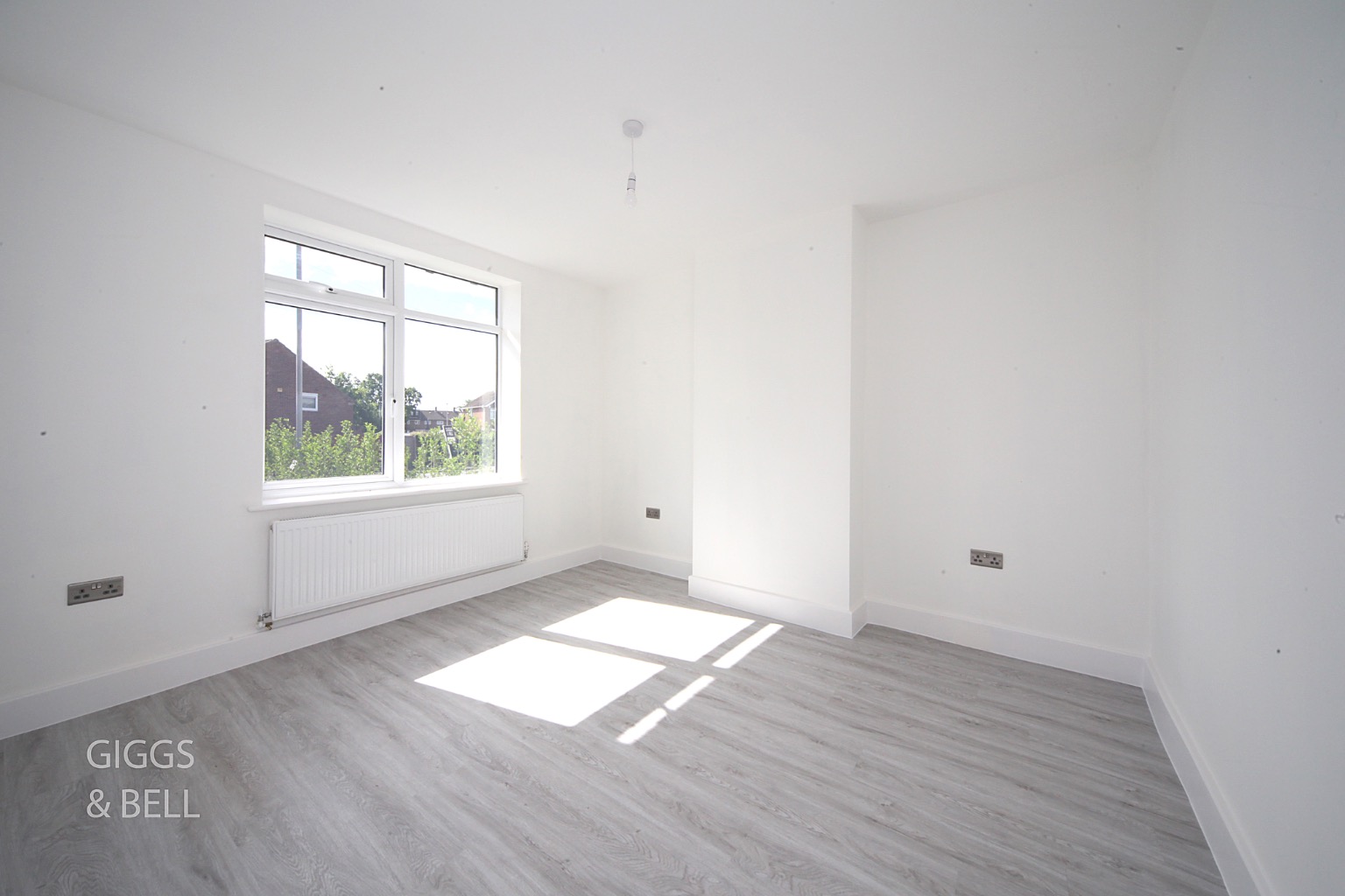 3 bed semi-detached bungalow for sale in Ashcroft Road, Luton 12
