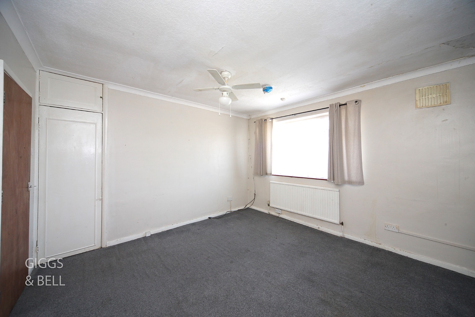 5 bed semi-detached house for sale in Friars Way, Luton 14