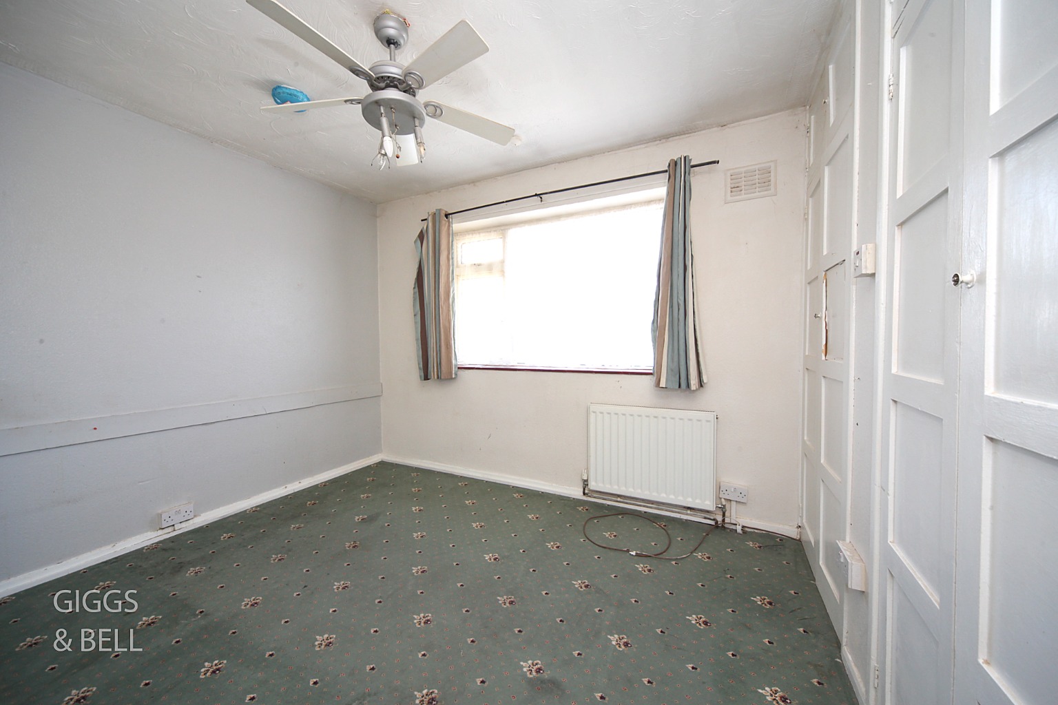 5 bed semi-detached house for sale in Friars Way, Luton 16