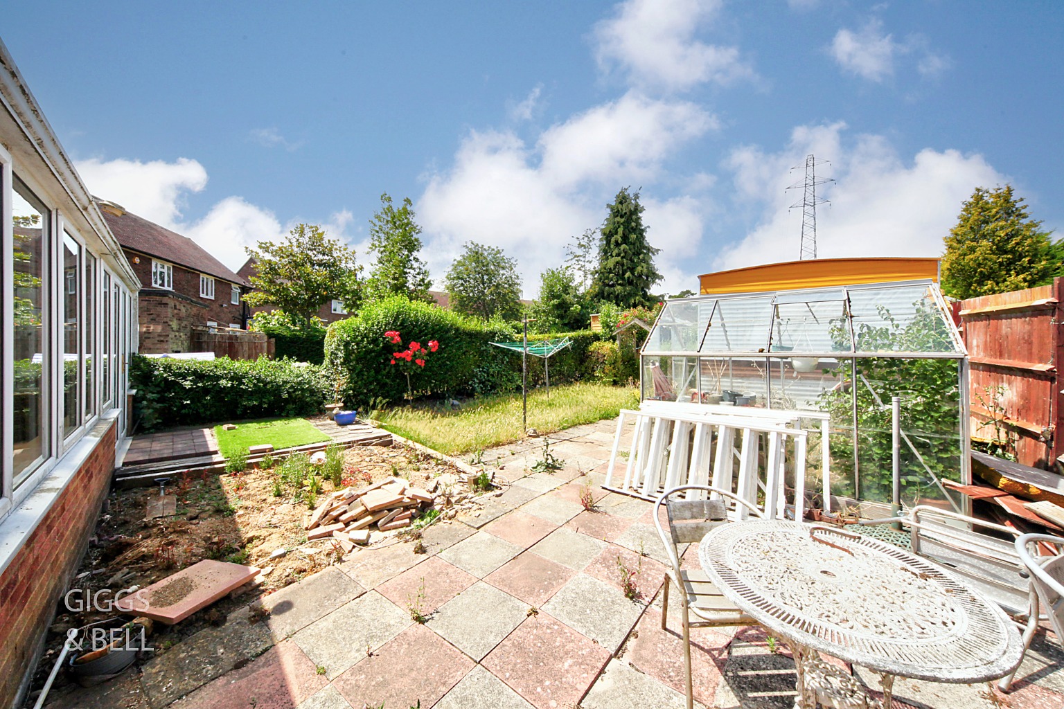 5 bed semi-detached house for sale in Friars Way, Luton 20