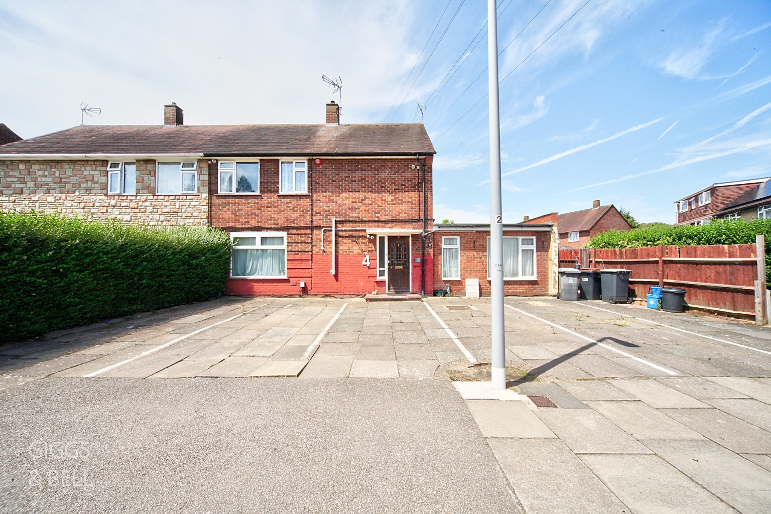 5 bed semi-detached house for sale in Friars Way, Luton, LU1 