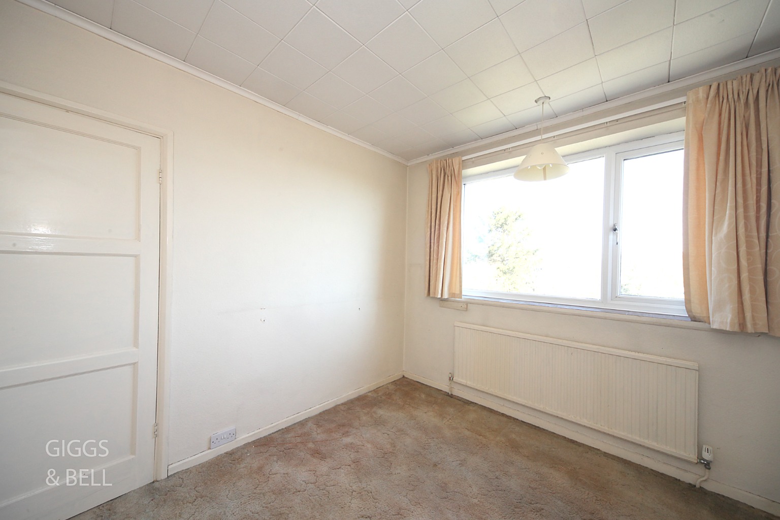 3 bed semi-detached house for sale in Hollybush Road, Luton  - Property Image 7