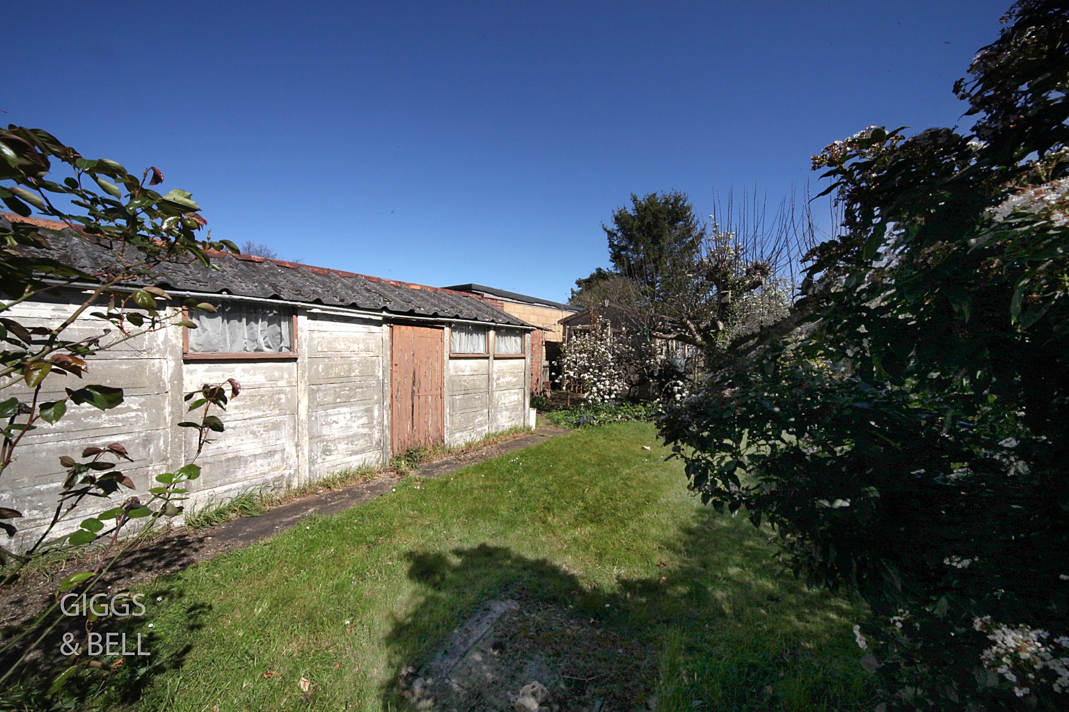 3 bed semi-detached house for sale in Hollybush Road, Luton 12