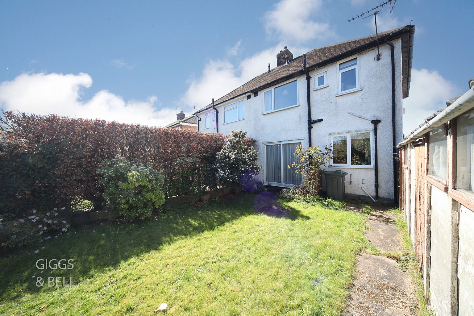 3 bed semi-detached house for sale in Hollybush Road, Luton  - Property Image 14