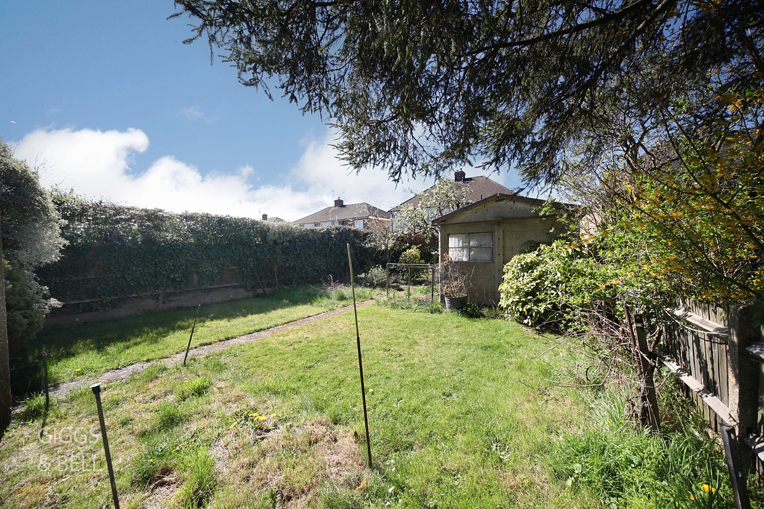 3 bed semi-detached house for sale in Hollybush Road, Luton 16