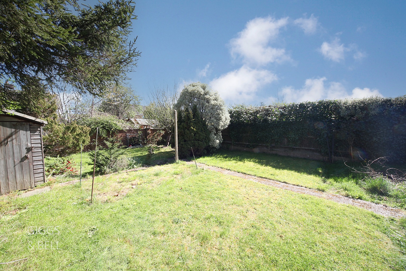 3 bed semi-detached house for sale in Hollybush Road, Luton  - Property Image 16