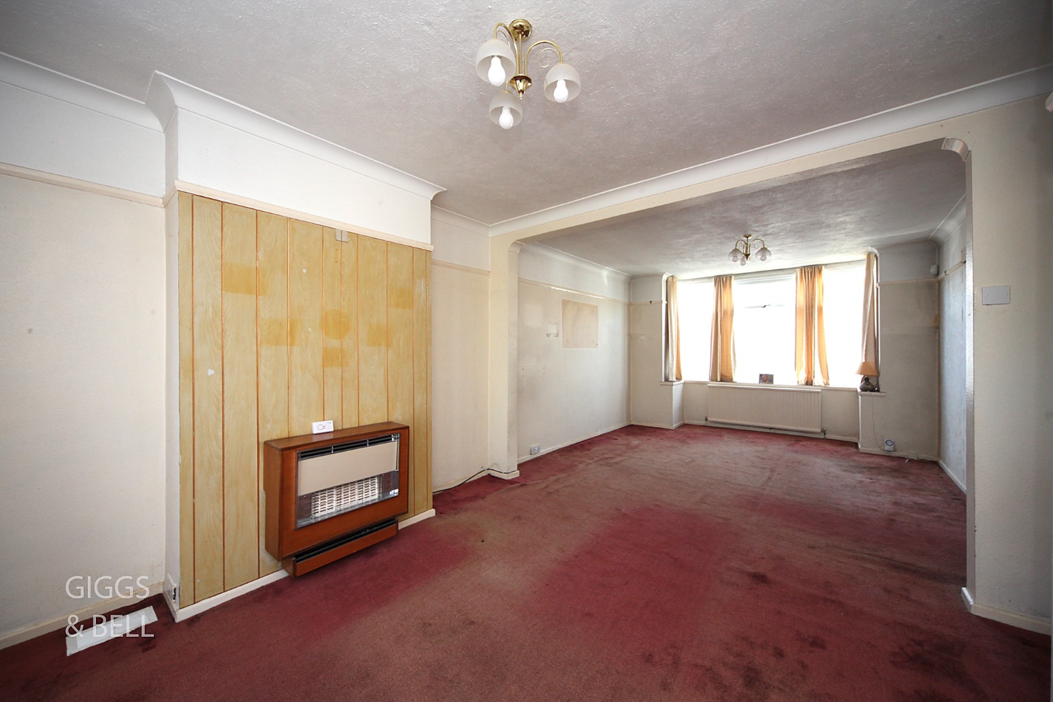 3 bed semi-detached house for sale in Hollybush Road, Luton  - Property Image 2