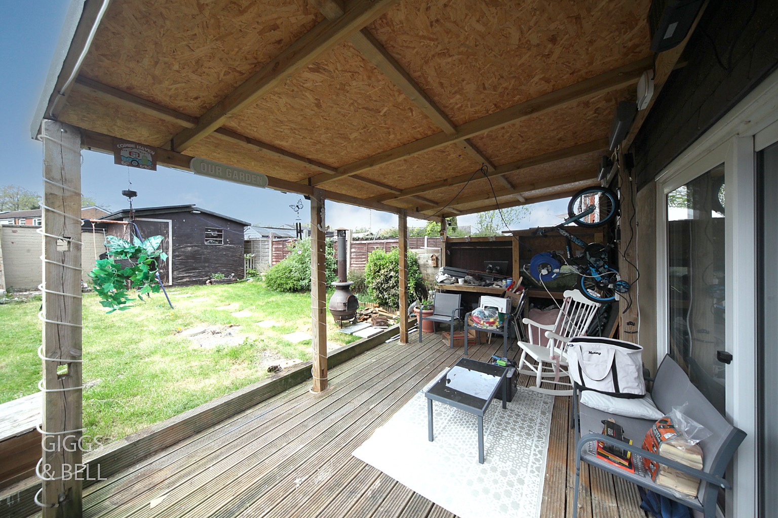 3 bed end of terrace house for sale in Wauluds Bank Drive, Luton 18