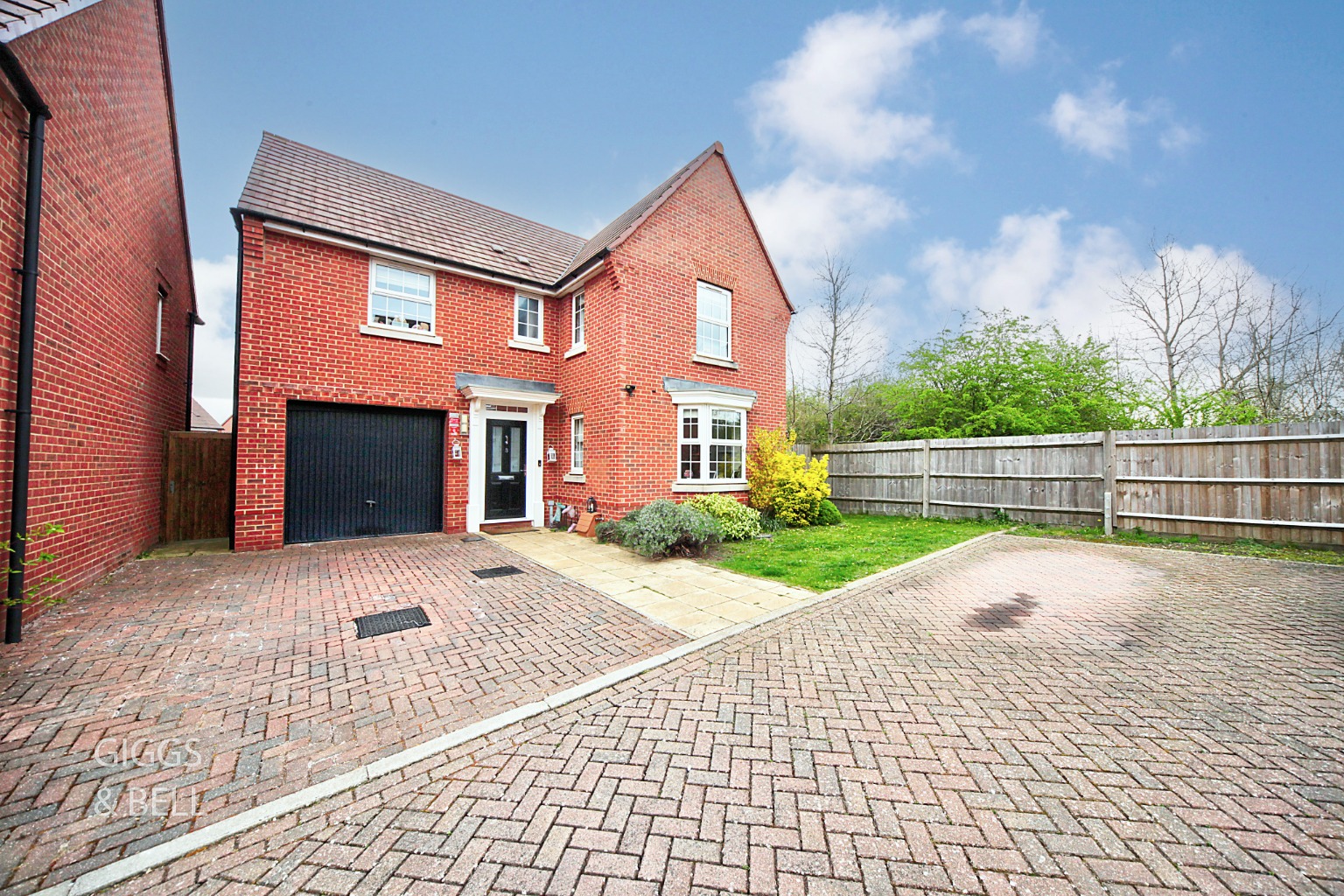 4 bed detached house for sale in Cassidy Close, Luton  - Property Image 24