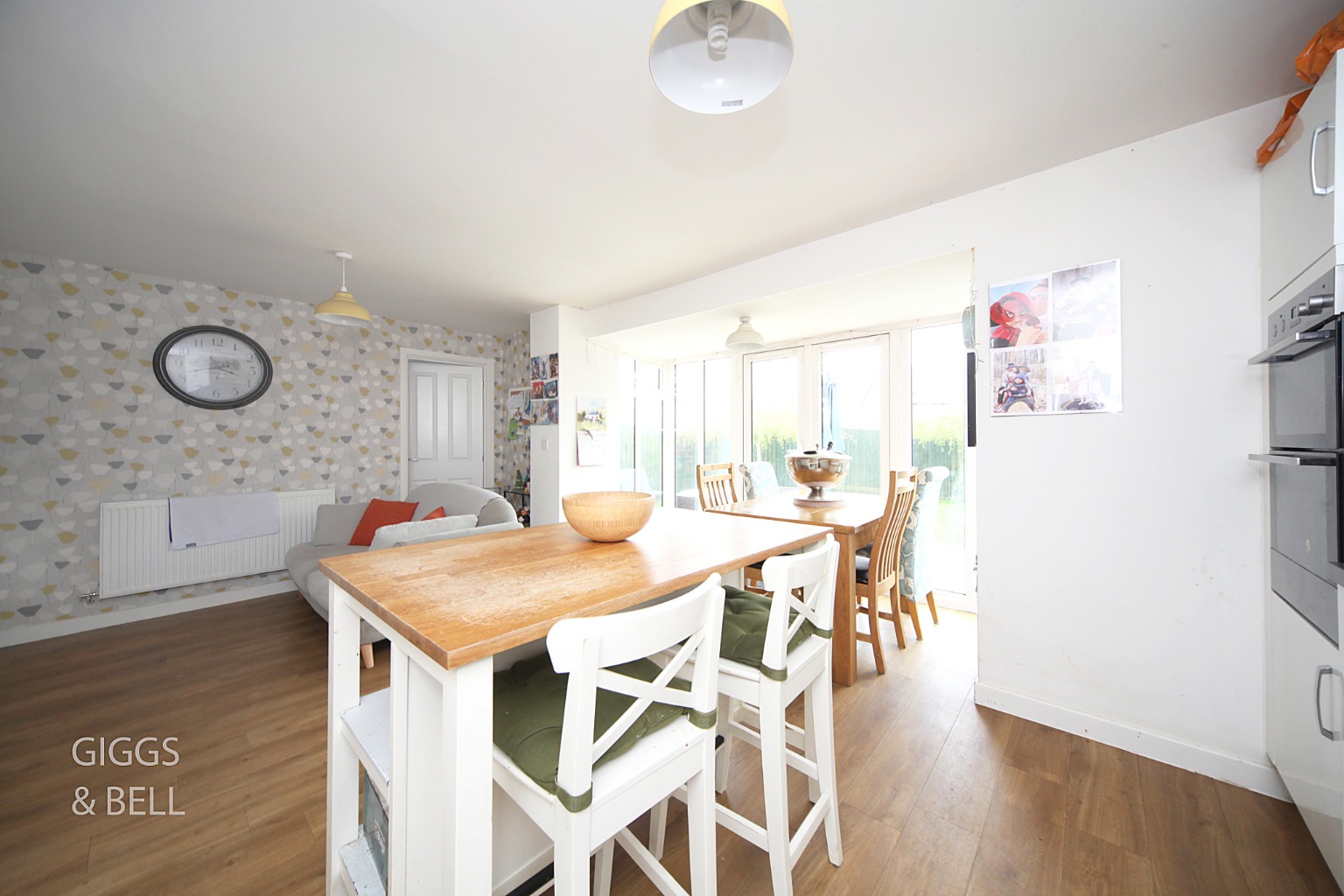 4 bed detached house for sale in Cassidy Close, Luton  - Property Image 5