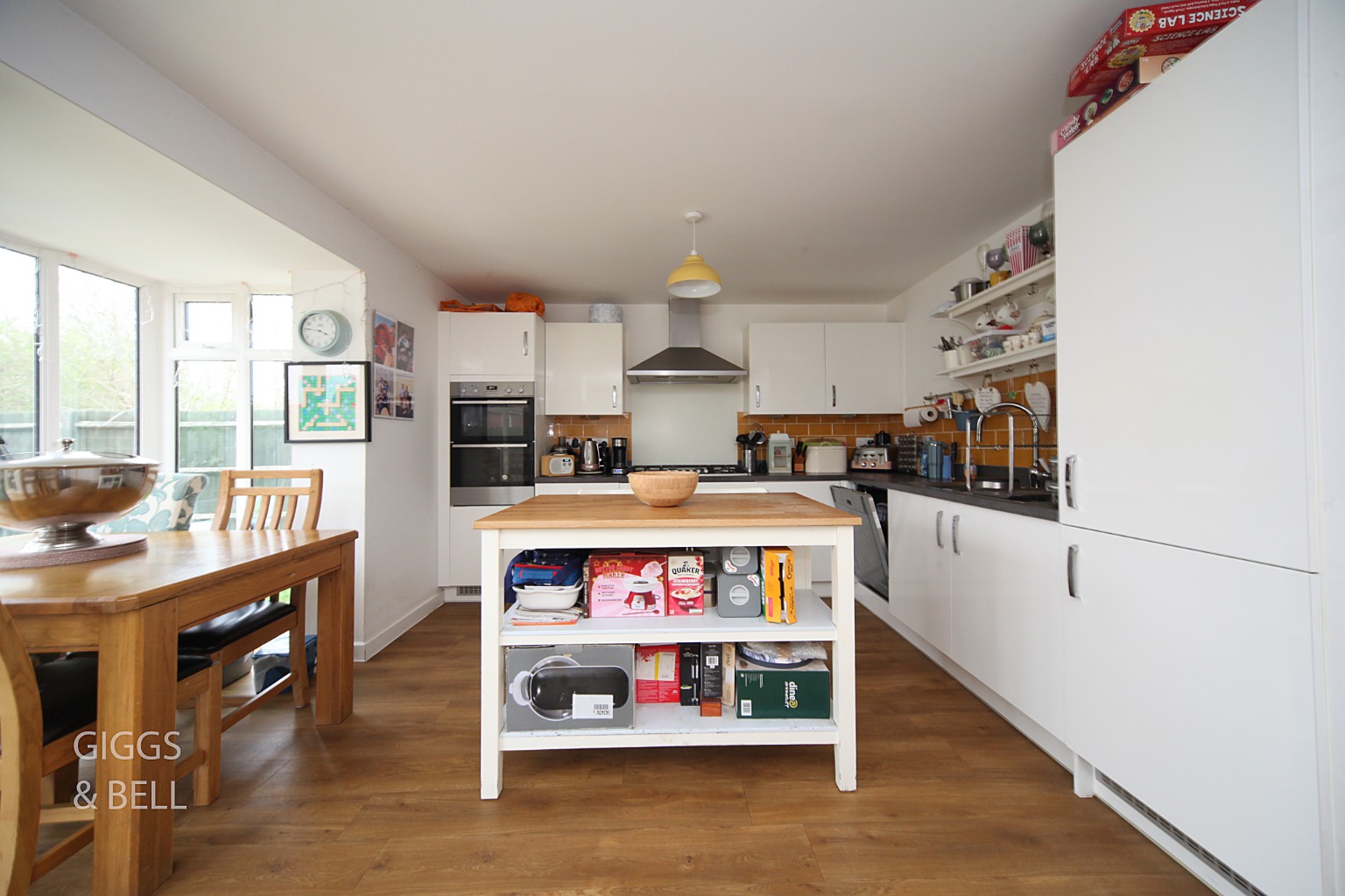 4 bed detached house for sale in Cassidy Close, Luton  - Property Image 4