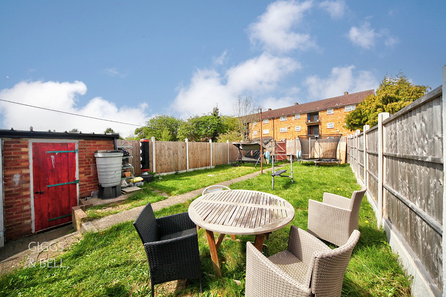 2 bed terraced house for sale in Wycliffe Close, Luton  - Property Image 20