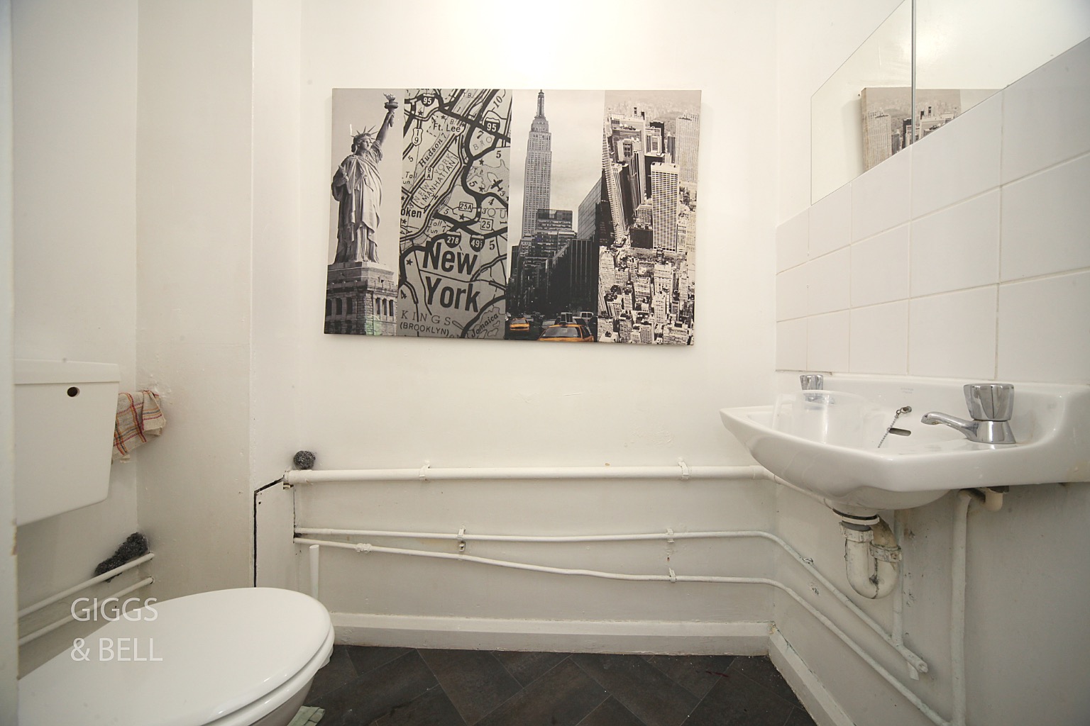 3 bed flat for sale in Moulton Rise, Luton 10